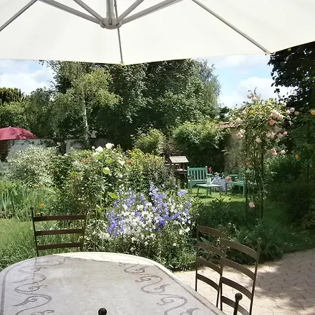 Les Agapanthes Bed & Breakfast Gasny