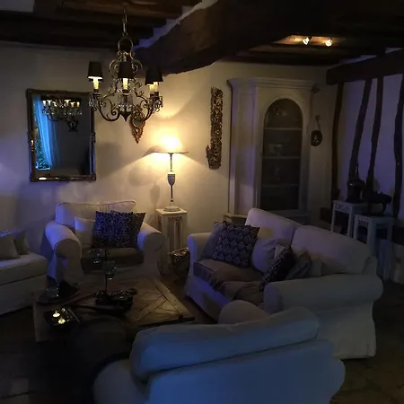 Les Agapanthes Bed & Breakfast